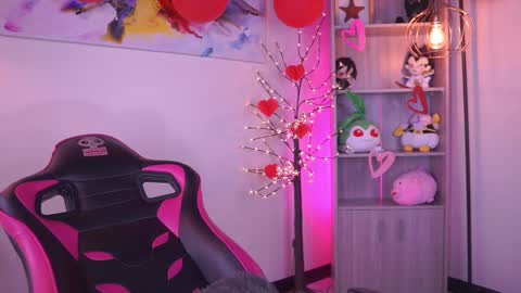 MILLY online show from February 21, 2025, 7:10 pm