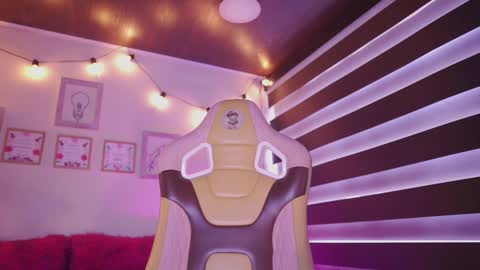 MILLY online show from September 26, 2025, 6:12 pm