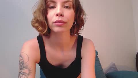 Snapshot of milly_ross23 chatting on October 5, 2025, 8:23 am Milly online show from October 5, 2025, 8:23 am