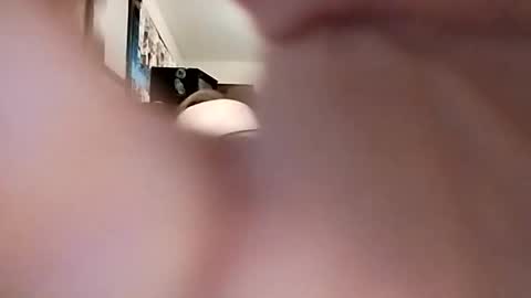 Snapshot of miloanj chatting on November 28, 2025, 10:23 pm miloanj online show from November 28, 2025, 10:23 pm