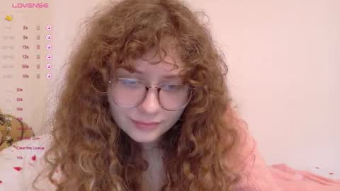 Snapshot of milounee chatting on March 6, 2026, 7:38 am milounee online show from March 6, 2026, 7:38 am