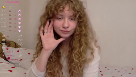 Snapshot of milounee chatting on March 19, 2026, 11:47 am milounee online show from March 19, 2026, 11:47 am