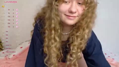 Snapshot of milounee chatting on March 27, 2026, 8:48 am milounee online show from March 27, 2026, 8:48 am