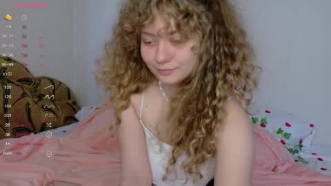 Snapshot of milounee chatting on April 1, 2026, 9:32 am milounee online show from April 1, 2026, 9:32 am