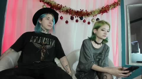 Snapshot of milten_trish chatting on December 22, 2024, 12:28 am milten_trish online show from December 22, 2024, 12:28 am