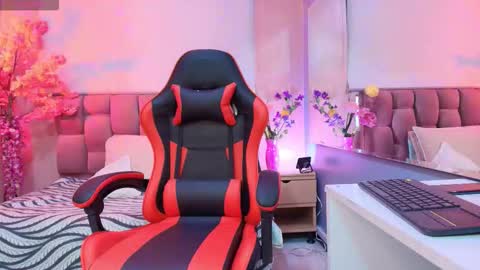 Snapshot of milu_beluci chatting on February 4, 2026, 1:17 pm Milu Belucci online show from February 4, 2026, 1:17 pm