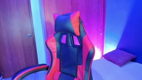 Snapshot of milufontier chatting on March 6, 2026, 3:47 am Milu Fontier online show from March 6, 2026, 3:47 am