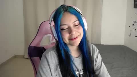 Snapshot of milusolers chatting on November 21, 2025, 6:23 am Milusolers online show from November 21, 2025, 6:23 am