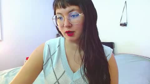 Snapshot of mily_baker chatting on December 9, 2024, 7:18 pm mily_baker online show from December 9, 2024, 7:18 pm