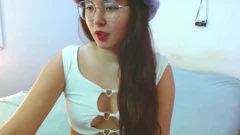 Snapshot of mily_baker chatting on December 12, 2024, 6:21 pm mily_baker online show from December 12, 2024, 6:21 pm