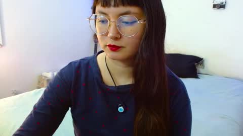 Snapshot of mily_baker chatting on December 18, 2024, 10:02 pm mily_baker online show from December 18, 2024, 10:02 pm