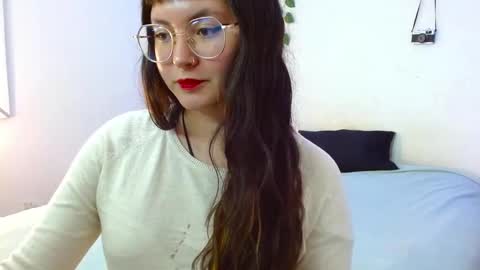 Snapshot of mily_baker chatting on December 22, 2024, 12:39 am mily_baker online show from December 22, 2024, 12:39 am