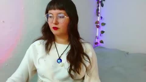 Snapshot of mily_baker chatting on February 5, 2025, 9:40 pm mily_baker online show from February 5, 2025, 9:40 pm