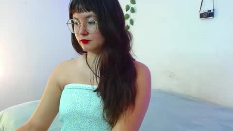 Snapshot of mily_baker chatting on February 24, 2025, 5:31 pm mily_baker online show from February 24, 2025, 5:31 pm