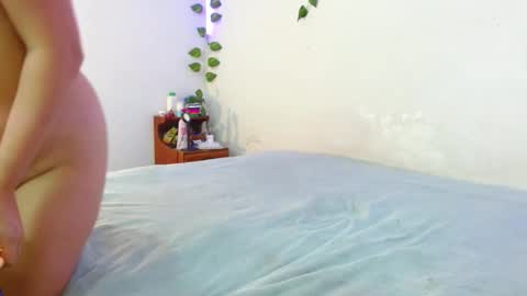 Snapshot of mily_baker chatting on February 27, 2025, 6:31 pm mily_baker online show from February 27, 2025, 6:31 pm