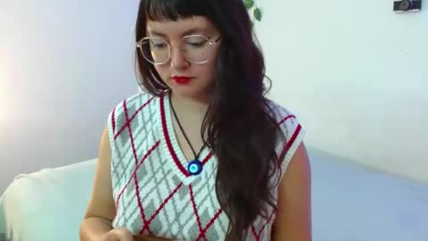 Snapshot of mily_baker chatting on March 4, 2025, 7:22 pm mily_baker online show from March 4, 2025, 7:22 pm