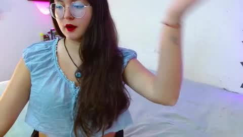 Snapshot of mily_baker chatting on October 2, 2025, 11:01 pm mily_baker online show from October 2, 2025, 11:01 pm