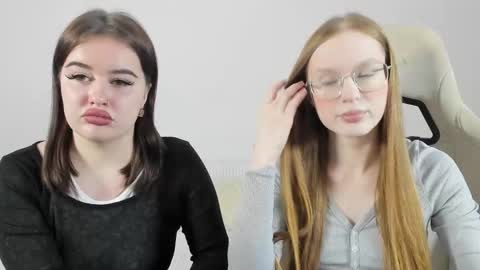 Snapshot of milymi_ chatting on February 2, 2026, 5:11 pm Milena and Jasper online show from February 2, 2026, 5:11 pm