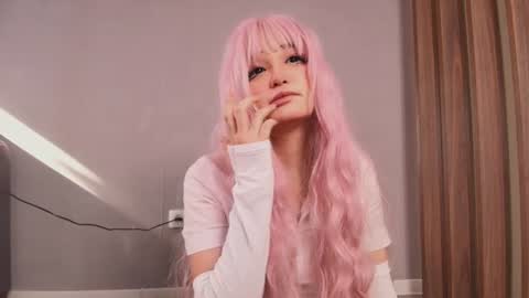 mimi cuute online show from June 10, 2026, 2:34 am