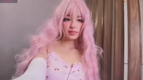 mimi cuute online show from June 11, 2026, 2:53 am