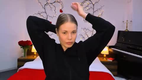 Kelly online show from October 7, 2025, 1:41 pm