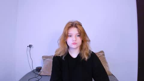 hi Im Mina  online show from November 2, 2025, 10:45 pm