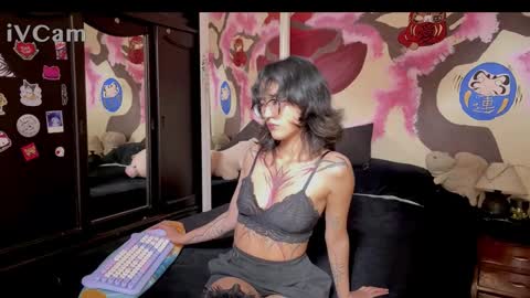 Suki 3 online show from February 22, 2026, 7:01 pm