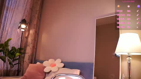 Frances  Next streams Thu Fri Sat 8am -  4pm GMT3 online show from September 26, 2025, 5:55 am