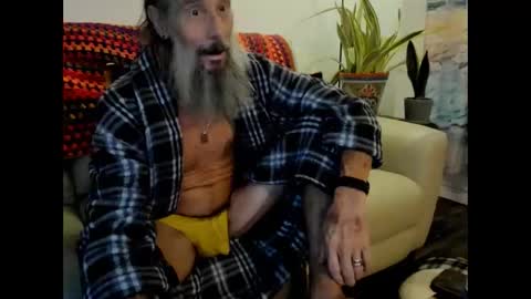 mindphuk online show from November 1, 2025, 1:18 am