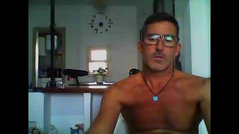 Snapshot of mindthestep chatting on October 16, 2025, 2:51 pm MIND online show from October 16, 2025, 2:51 pm