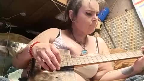 mindyourvib3z online show from September 15, 2025, 11:54 am