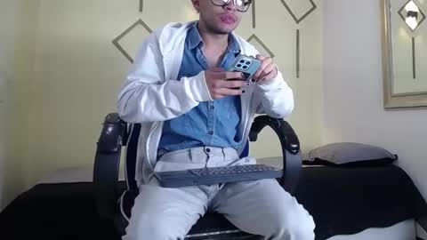 Snapshot of minho_reyes chatting on December 3, 2025, 12:58 pm Minho Reyes online show from December 3, 2025, 12:58 pm