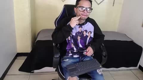 Snapshot of minho_reyes chatting on December 4, 2025, 11:41 am Minho Reyes online show from December 4, 2025, 11:41 am