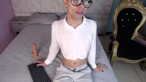 Snapshot of minho_reyes chatting on December 14, 2025, 1:05 pm Minho Reyes online show from December 14, 2025, 1:05 pm