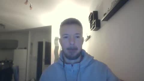 Snapshot of minka28 chatting on February 12, 2026, 6:36 pm minka28 online show from February 12, 2026, 6:36 pm