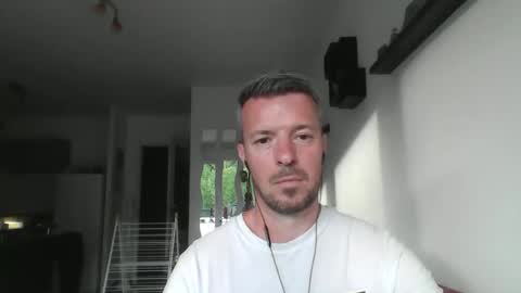 Snapshot of minka28 chatting on April 27, 2026, 5:33 pm minka28 online show from April 27, 2026, 5:33 pm