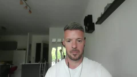 Snapshot of minka28 chatting on May 3, 2026, 5:19 pm minka28 online show from May 3, 2026, 5:19 pm