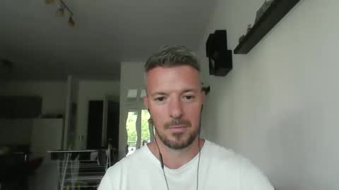 Snapshot of minka28 chatting on May 10, 2026, 5:29 pm minka28 online show from May 10, 2026, 5:29 pm