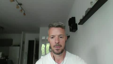 Snapshot of minka28 chatting on June 9, 2026, 5:35 pm minka28 online show from June 9, 2026, 5:35 pm