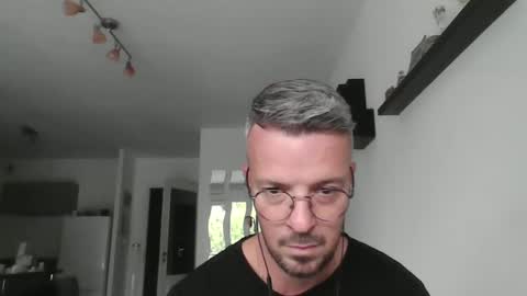 Snapshot of minka28 chatting on June 10, 2026, 9:19 am minka28 online show from June 10, 2026, 9:19 am