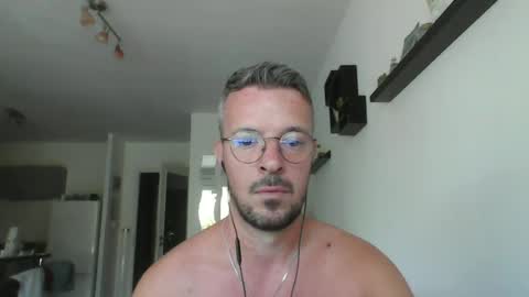 Snapshot of minka28 chatting on June 17, 2026, 9:01 am minka28 online show from June 17, 2026, 9:01 am