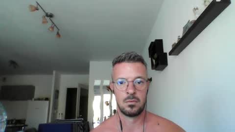 Snapshot of minka28 chatting on August 8, 2026, 9:22 am minka28 online show from August 8, 2026, 9:22 am