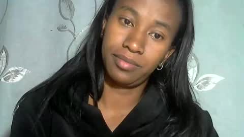 minouch211907 online show from April 3, 2026, 11:36 pm