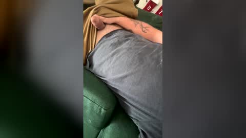 minty658512 online show from December 18, 2025, 8:37 pm