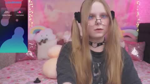 Snapshot of minx_girll chatting on January 17, 2026, 8:30 am Vikki online show from January 17, 2026, 8:30 am