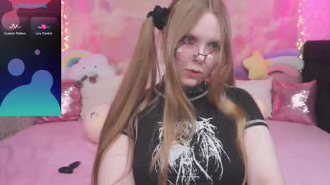 Snapshot of minx_girll chatting on January 18, 2026, 8:29 am Vikki online show from January 18, 2026, 8:29 am