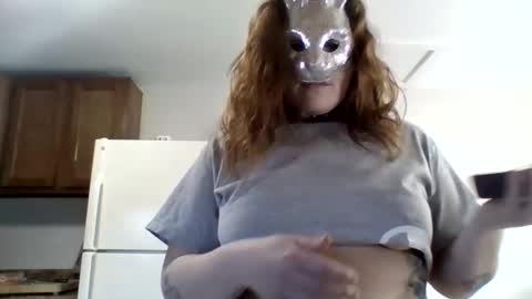 Snapshot of minxxx34 chatting on February 4, 2026, 10:15 pm minxxx34 online show from February 4, 2026, 10:15 pm