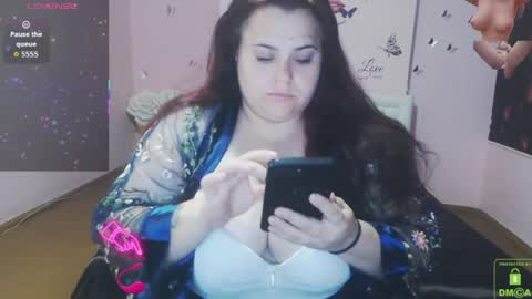 Snapshot of mira_cle_ chatting on July 6, 2026, 7:49 am mira_cle_ online show from July 6, 2026, 7:49 am