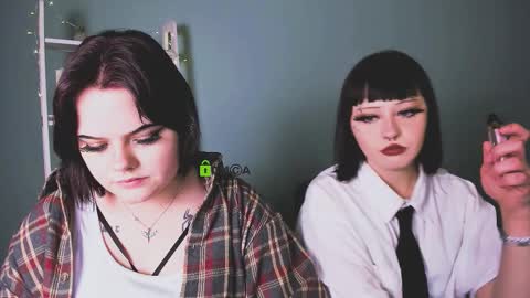 Snapshot of mira_cool_ chatting on December 1, 2025, 7:41 pm Darling Mira online show from December 1, 2025, 7:41 pm