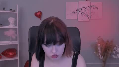 Snapshot of mira_cool_ chatting on February 18, 2026, 10:06 pm Darling Mira online show from February 18, 2026, 10:06 pm